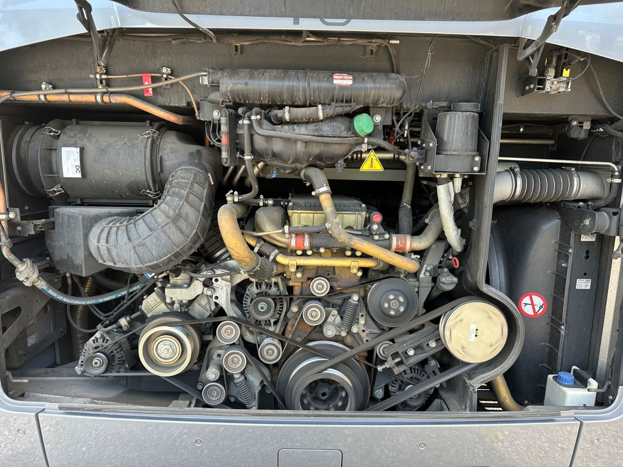 Mercedes-Benz Tourismo E 15 RHD (wenig Km*TOP*DE) - Turistički autobus: slika 4 Mercedes-Benz Tourismo E 15 RHD (wenig Km*TOP*DE) - Turistički autobus: slika 4