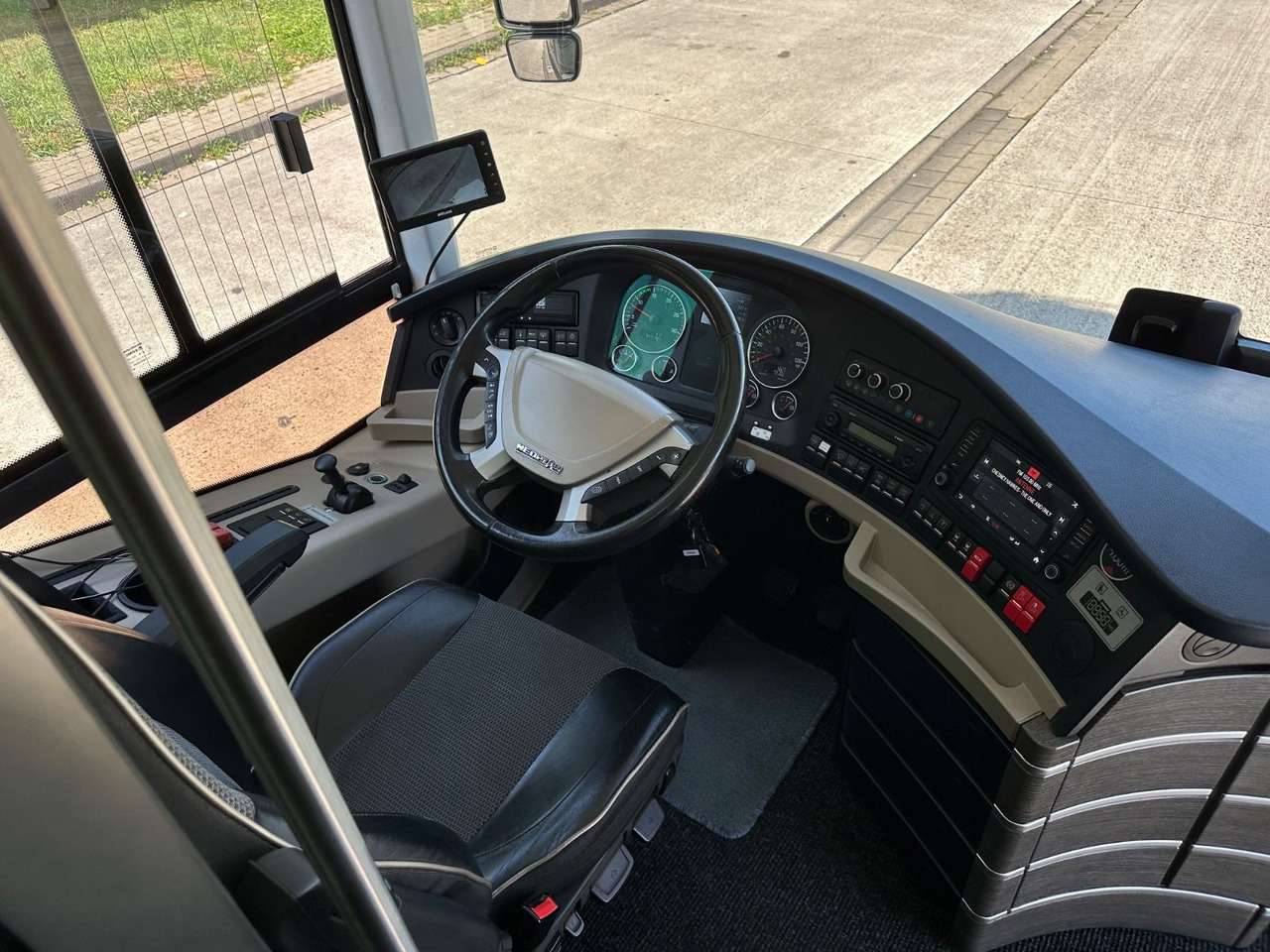 Neoplan P06 Skyliner L (83 Sitze*TOP*Motor Neu*Panorama) - Autobus na sprat: slika 5 Neoplan P06 Skyliner L (83 Sitze*TOP*Motor Neu*Panorama) - Autobus na sprat: slika 5