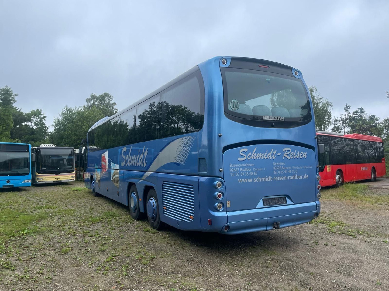 Neoplan Tourliner L P22 (59 Sitze*Schalt*TOP*DE) - Turistički autobus: slika 2 Neoplan Tourliner L P22 (59 Sitze*Schalt*TOP*DE) - Turistički autobus: slika 2
