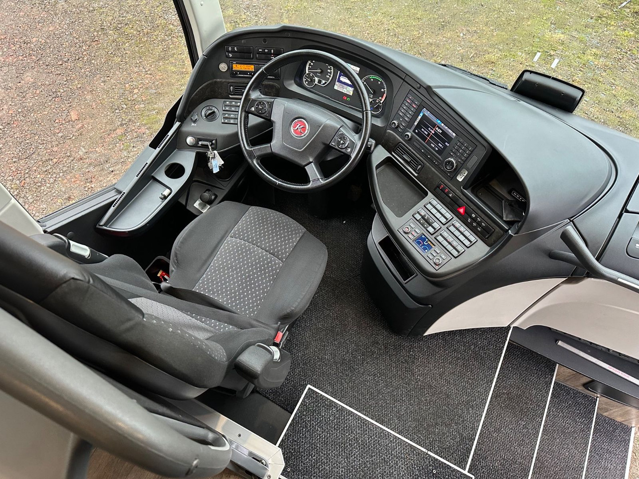 Setra S 515 HD (12.30 M*DE-Bus*TOP) - Turistički autobus: slika 5 Setra S 515 HD (12.30 M*DE-Bus*TOP) - Turistički autobus: slika 5