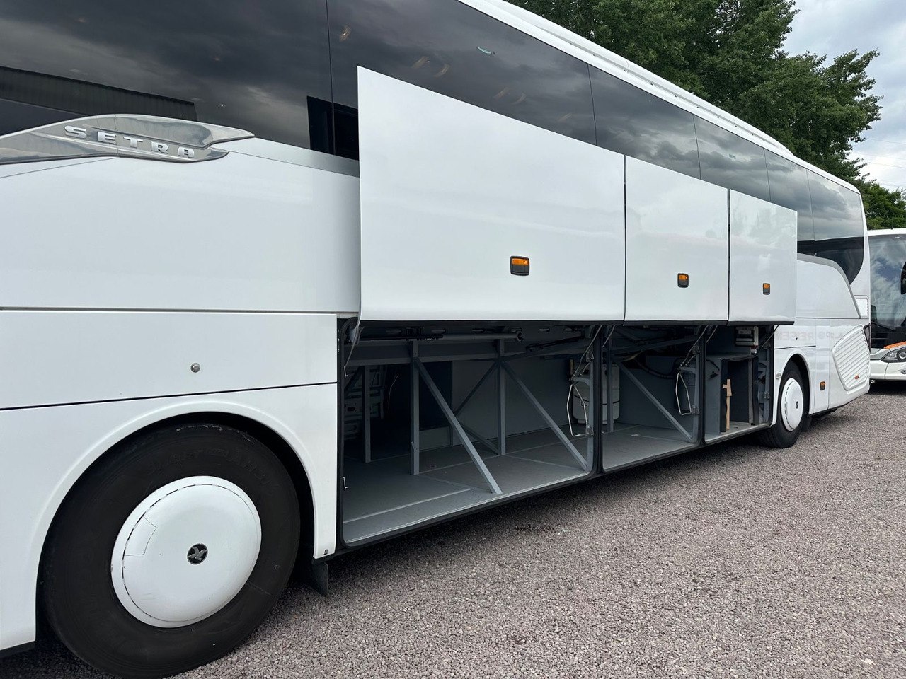 Setra S 516 HD/2A (54 Sitze*DE-Bus) - Turistički autobus: slika 4 Setra S 516 HD/2A (54 Sitze*DE-Bus) - Turistički autobus: slika 4