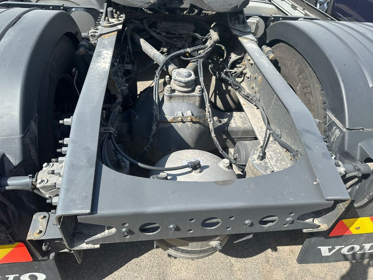 Volvo FH 460 Klima*4x2*Retarder - Tegljač: slika 3 Volvo FH 460 Klima*4x2*Retarder - Tegljač: slika 3