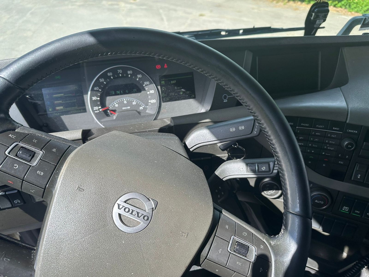 Volvo FH 460 Klima*4x2*Retarder - Tegljač: slika 5 Volvo FH 460 Klima*4x2*Retarder - Tegljač: slika 5