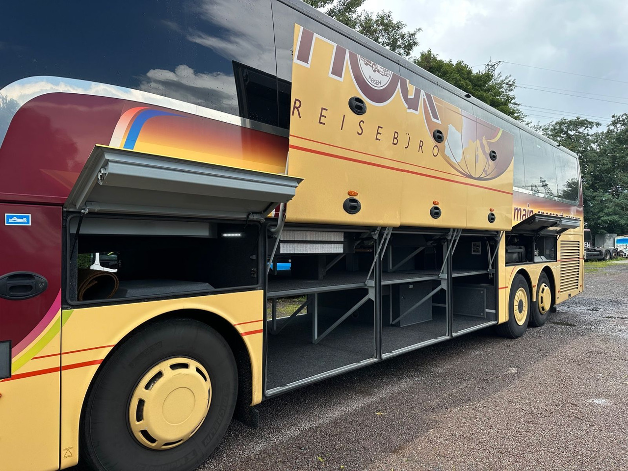 Vanhool TX16 Astron (TOP) 417 HDH/ 517 HDH - Turistički autobus: slika 4 Vanhool TX16 Astron (TOP) 417 HDH/ 517 HDH - Turistički autobus: slika 4