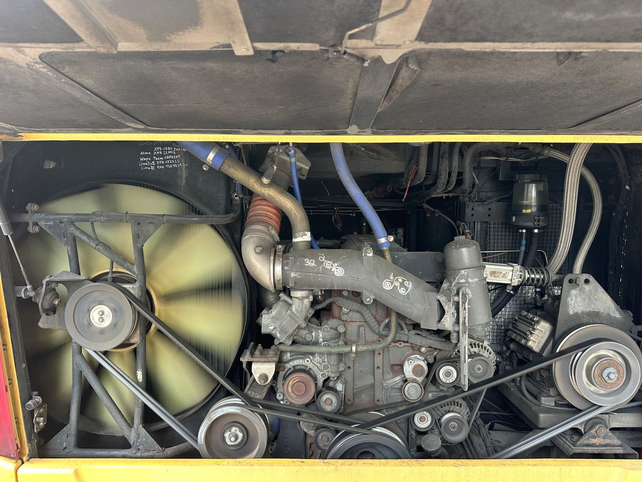 Vanhool TX17 Astron (TOP*57 Sitze) 417 HDH/ 517 HDH - Turistički autobus: slika 4 Vanhool TX17 Astron (TOP*57 Sitze) 417 HDH/ 517 HDH - Turistički autobus: slika 4