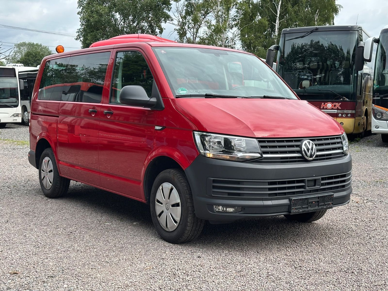 Volkswagen T6 Kombi (PDC Hi*ACC*StandHz*9 Sitzer*AC) - Putnički kombi: slika 2 Volkswagen T6 Kombi (PDC Hi*ACC*StandHz*9 Sitzer*AC) - Putnički kombi: slika 2