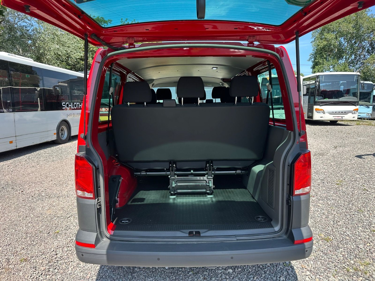 Volkswagen T6 Kombi (PDC Hi*ACC*StandHz*9 Sitzer*AC) - Putnički kombi: slika 4 Volkswagen T6 Kombi (PDC Hi*ACC*StandHz*9 Sitzer*AC) - Putnički kombi: slika 4